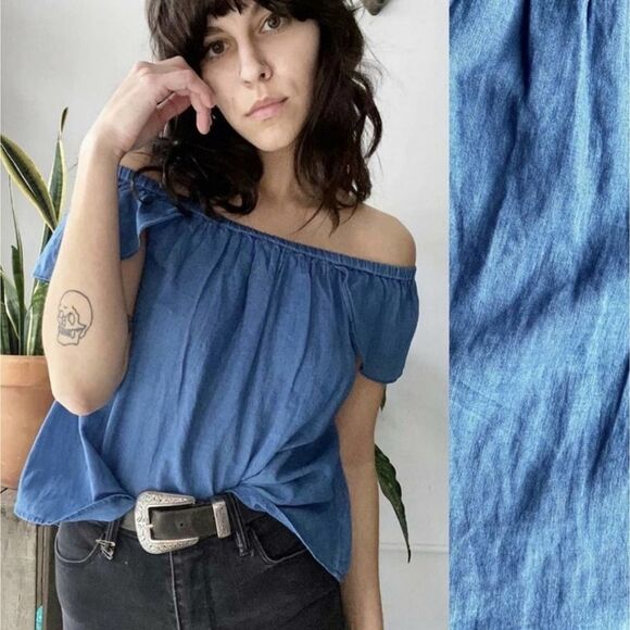 Madewell Tops - Madewell Chambray Denim Off the Shoulder Top